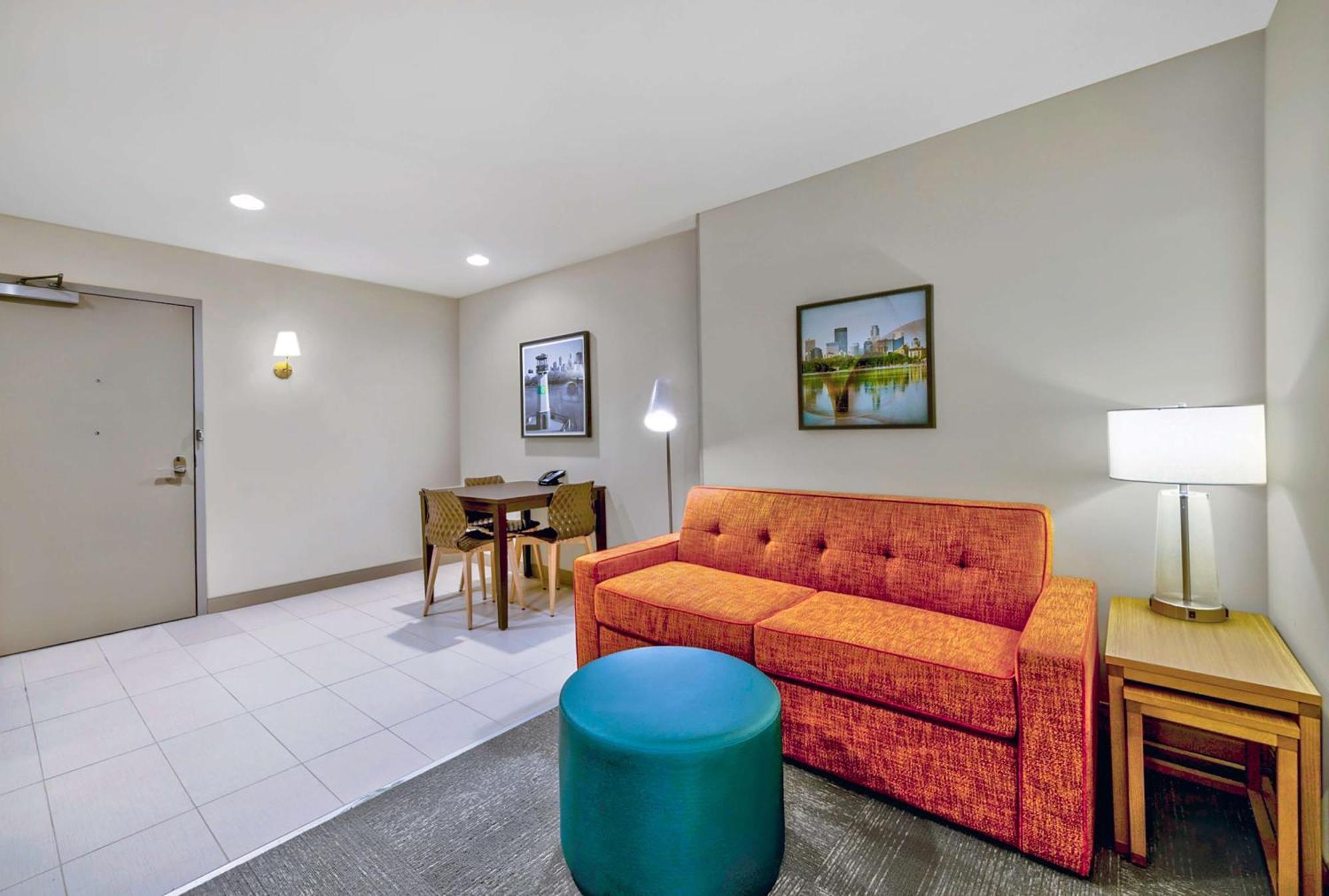 Home2 Suites By Hilton Minneapolis Downtown Bagian luar foto