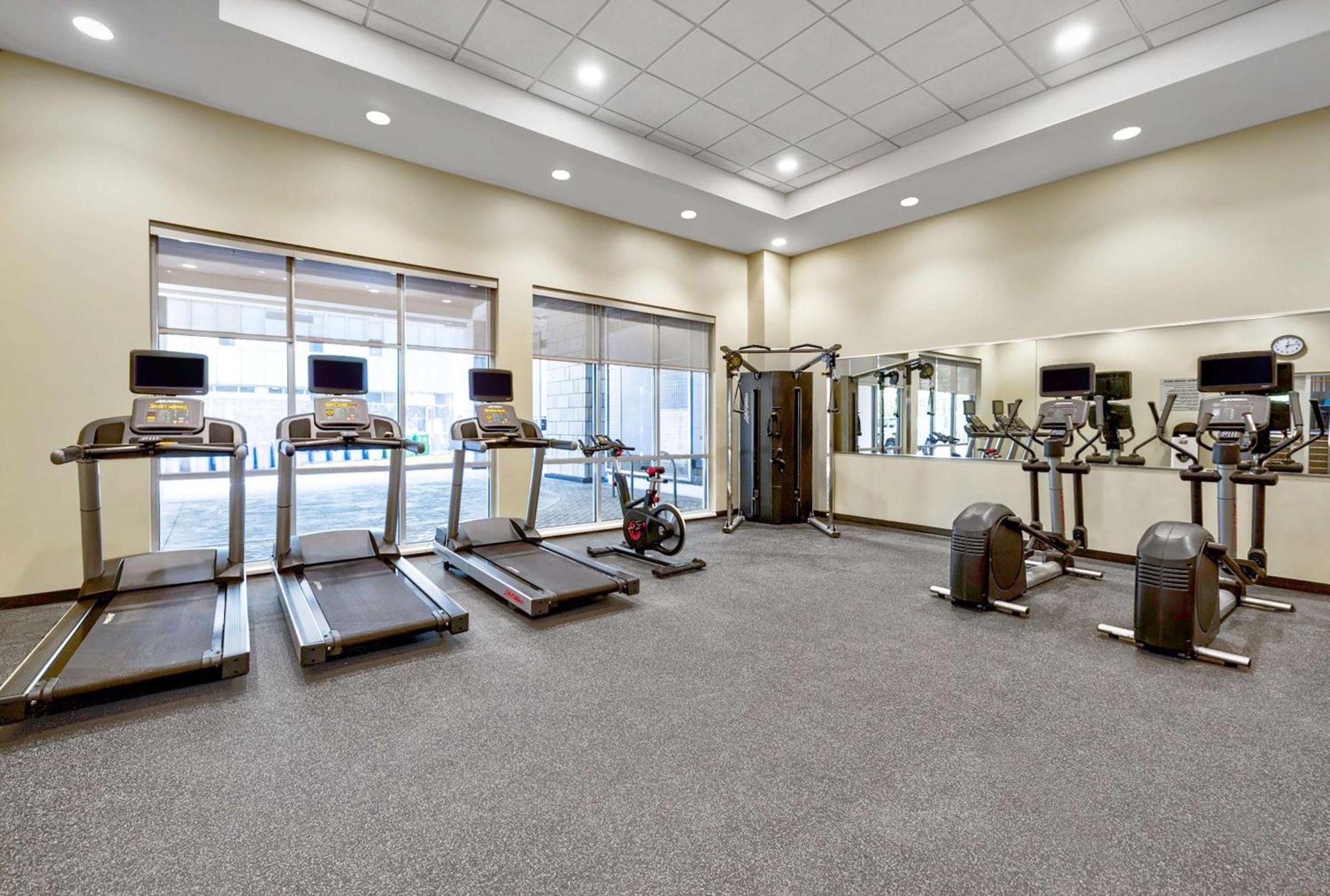 Home2 Suites By Hilton Minneapolis Downtown Bagian luar foto